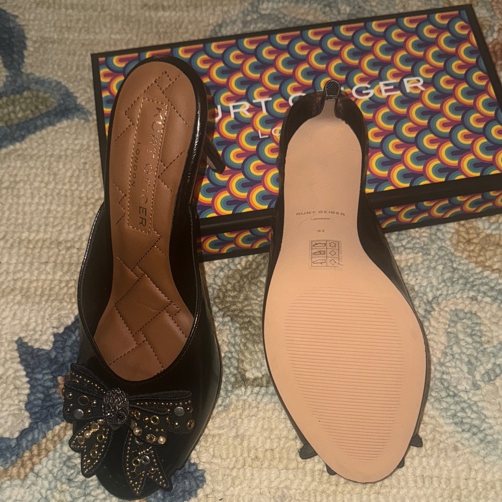 Kurt Geiger Glossy Black Heels with Embellished Bow - Picture 4 of 5